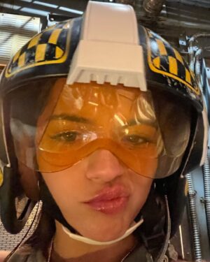 Isabela Merced Instagram - Turned into an avatar and had the time of my life 🥹 @disneyparks 
Favorite place? Pandora: The World of Avatar

#WaltDisneyWorld 🐭