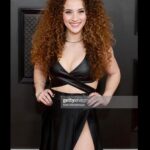 Sofie Dossi Instagram - #Grammys are about to start at 5pm PT. Tune in @cbstv 🖤
.
.Styled by @jazminwhitley