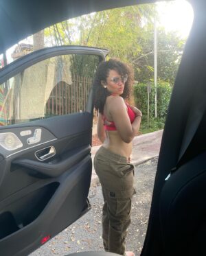 Chelsy García Instagram - Tú te pierdes, negro. Y yo te rastreo. 🥺👉🏼👈🏼