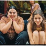 Georgina Amorós Instagram - Por todas las veces que nos enamoramos de nuestras parejas pero sobre todo de nuestros amigos y de desconocidos, de esa gente que pasa por nuestra vida como un rayo de luz y ya no hay vuelta atrás 🫀 @netflixes