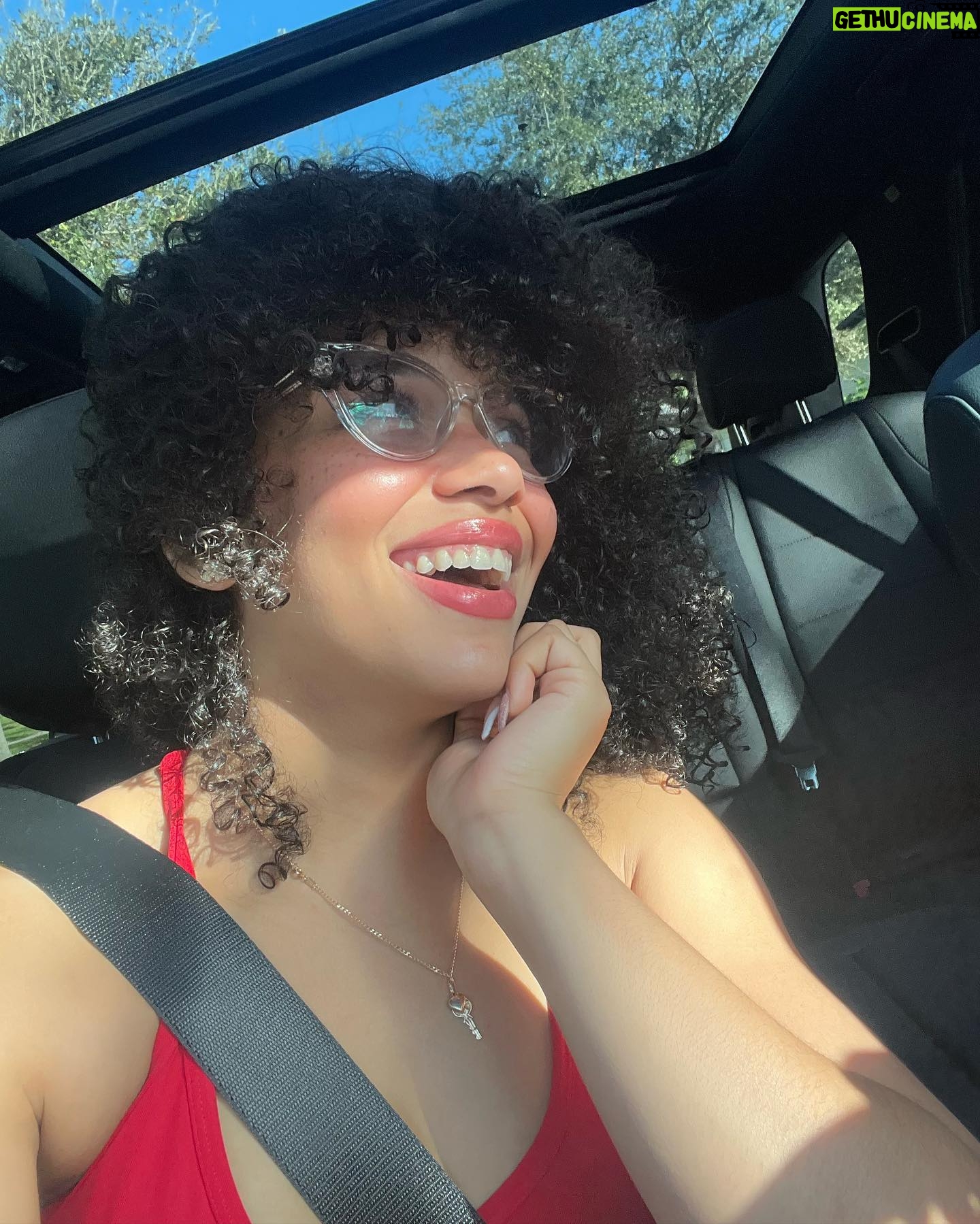 Chelsy García - 58.6K Likes - Tú te pierdes, negro. Y yo te rastreo. 🥺👉🏼👈🏼
