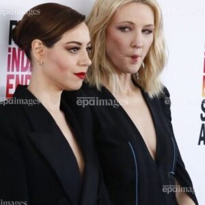 Aubrey Plaza Instagram - @filmindependent Spirit Awards last night. My favorite. So proud of @johnpattonford and @emilythecriminal for walking away with Best First Screenplay! I love movies!