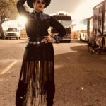 LeToya Luckett Instagram - ✨HOWDY✨

It’s Rodeo time! 🤠

Time to to kickoff @rodeohouston 
Shoutout to @burnsoriginalbbq & @krogerco  for having me last night