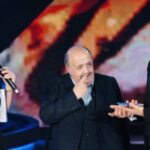 Vanessa Incontrada Instagram – Ricordo la prima volta che ci siamo conosciuti io avevo 20 anni e tu sei stato così protettivo nei miei confronti che non lo dimenticherò mai .. un bacio immenso Maurizio riposa in pace 🙏🙏