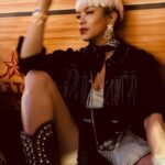 LeToya Luckett Instagram - ✨COWGURLZ✨

Cowgurlz up 10 points! 🆙

#HOUSTONRODEOcookoff @rodeohouston