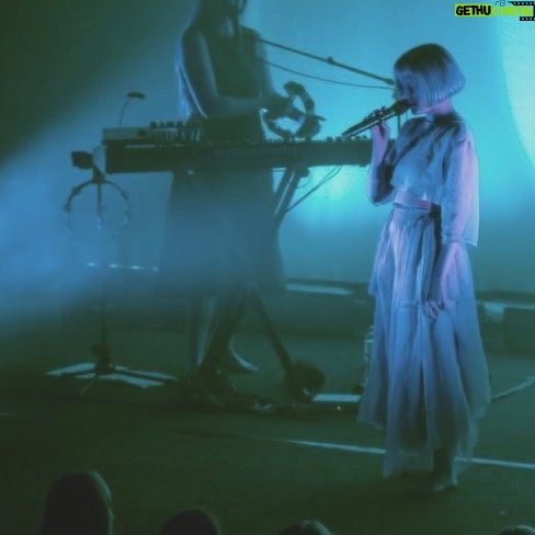 Aurora Aksnes Instagram - Thank you New Zealand 🌞
What a beautiful people you are.
@tomgrut thank you for capturing me so vividly 🧚🏻