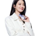 Shin Min-a Instagram - @fredit_official #스트레스케어쉼 🧘‍♀️