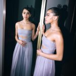 Antonia Gentry Instagram - getting ready for @sagawards with @elleusa ♥️ what an incredible night 

Photographer - Cibelle Levi @cibellelevi
Stylist - Thomas Carter Phillips @thomascarterphillips
Hair - Graham Nation @grahamnation
Makeup - Misha Shahzada @misha212 
Nails - Naoko Saita @naokosaita