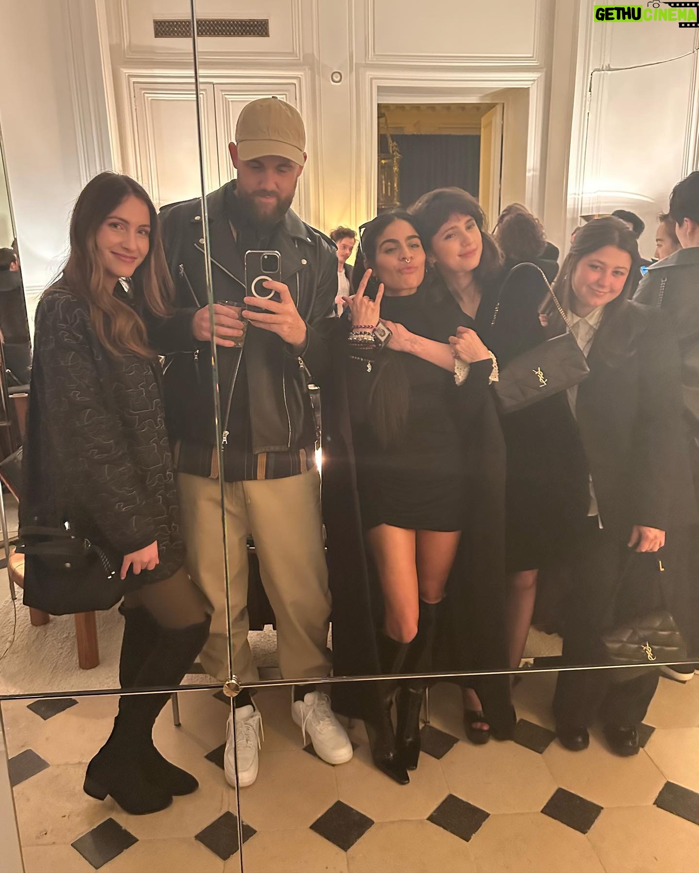 Jessie Reyez Instagram - I belong in France beloved 🇫🇷