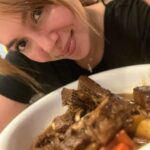 Julia Montes Instagram – Cooking is one of my love language… I’m not a chef but i’m passionate about food …
❤️👩‍🍳🥘 cooked my Hainanese Chicken and Japanese Beef Curry #yourjuliamontes
