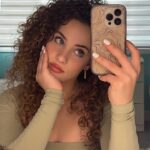 Sofie Dossi Instagram – back home :)