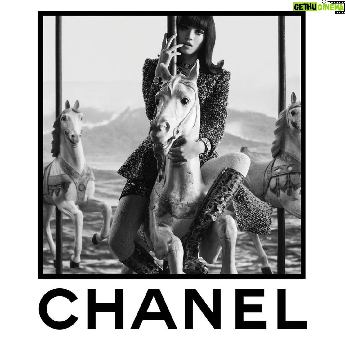 Nana Komatsu Instagram - @chanelofficial 🎠🌊