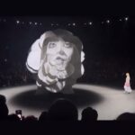 Nana Komatsu Instagram – 今回のcollectionは
メゾンのアイコンでもある「カメリア」
私が思うカメリアは、品格・純粋・完璧そういう要素をヴィルジニーがcollectionを通して表現しつつ、でもどこかパンキッシュさもあり、痺れました!!
カメリアが主役ともあって、刺繍や柄やボタンやブーツや鞄にも沢山カメリアが使われていて、軽やかで女性らしい印象はあるけど、大胆で活発的な女性像だったな。
次は何を着てcollectionを観れるかな。
それも楽しみの一つ👗👢🕶️