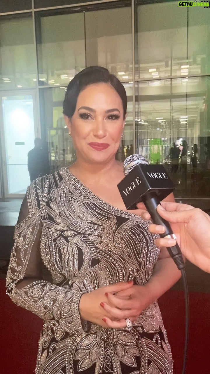 Hend Sabry Instagram - A very special conversation with @hendsabri, who lit up the @cartier runway tonight alongside @dhaferlabidine. #CartierIntoTheWild
حوار خاص جدًا مع هند صبري التي أضاءت عرض "كارتيه" الليلة مع ظافر العابدين. #CartierIntoTheWild