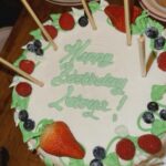 LeToya Luckett Instagram - ✨Last night✨ 

Had a lil Burfday cake! 😎