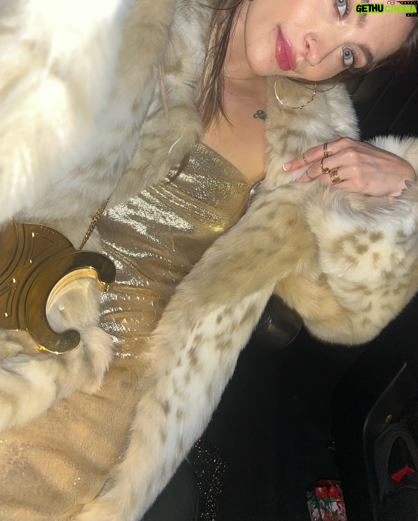 Paris Jackson Instagram - @jr @celine @hedislimane
@daniandemmastyle
@noudarjewels
@levia_jewelry
@cartier
@bulgari
@tiffanyandco
@guyoseary
@madonna
@milesjeffrieshair
@paulyblanch
@larroude