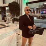 LeToya Luckett Instagram - ✨Last night✨ 

Had a lil Burfday cake! 😎