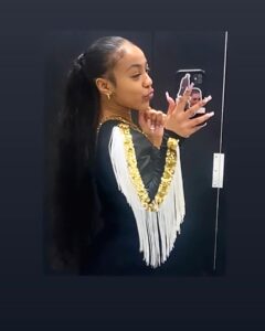 Priah Ferguson Instagram - dumping. 
1. One thing about me, I’m taking a blurry mirror selfie, wherever😭. Tried long nails, I don’t think they work for me fr.
2. This ep of Hamster & Gretel - comedic gold💗
3. When I earned straight A’s after filming and my mom casually agreed on a nose piercing (thinking I’d earn a B/C)😭 Otw, my nerves kick in 🤦🏽‍♀️ 
4. “It’s official. I am now licensed!”