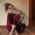 Paris Jackson Instagram - thank you @celine 😍 can’t wait to take this bag everywhere #celinetriomphe #celinepartner