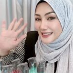 Erra Fazira Instagram – Ruginya tak grab variant terbaru keluaran Faith Fleur ni! Mampu menyelesaikan masalah uolss hanya dengan beberapa item dan semestinya dengan harga yang tersangat marhaen! Hehehe. Jom kita selesaikan masalah rambut dengan @faithfleurhq. Apa tunggu lagi, jom dapatkan produk Faith Fleur sekarang.
@faithfleurhq @faithfleurhq