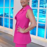 Hend Sabry Instagram – Let’s go behind the scenes of @kalamnawaeminsta episode with @hendsabri 🤍
