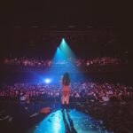 BIBI Instagram - 고생하셨습니다! 재미있게 보셨나요? 뜻깊은 첫 단콘 그리고 앵콜콘 함께해 주셔서 감사합니다! 표 안 팔릴 줄 알았는데 이렇게 많이 와주시다니! 사랑합니다❤ 다음 콘서트도 죽여주게 준비해 볼게요! 사랑합니다!
