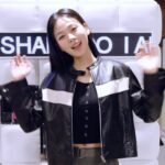 BIBI Instagram - I AM SHAMPOO! I AM BIBI! 
제 매력포인트 중 하나인 풍성하고 긴 생머리! 
바로 뗄래야 뗄 수 없는 제 최애 데일리템 #아이엠샴푸 (@iam.beauty.official) 덕분이죠

아이엠이 더현대 팝업을 오픈하여 한바탕 놀다 왔어요! 제가 아이엠샴푸를 생각하며 직접 만든 곡과 한정 CD굿즈도 더현대 팝업에서 단독 선.공.개로 만나보실 수 있으니 많이 많이 듣고 보러와주세요 👀🫧 

📍기간 : 3/23(목) - 3/29(수) 7일간 진행
📍장소 : 더현대 서울 지하 2층 비클린 뷰티스토어
📍시간 : 월-목 10:30~20:00 / 금-일 10:00~20:30

#탈모완화샴푸 #더현대팝업 #비비샴푸 #두피케어 #샴푸 #샴푸추천