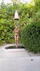 Bar Refaeli Instagram - 