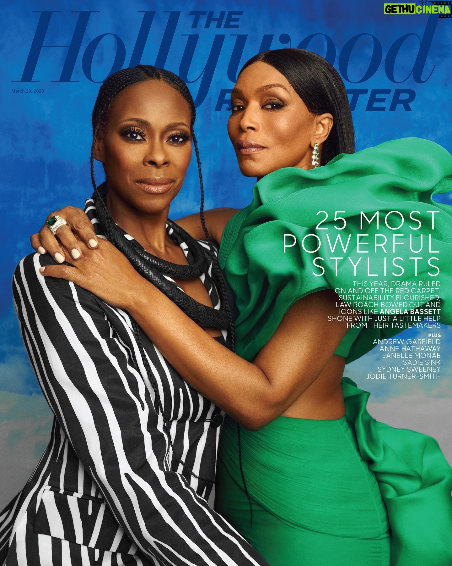 Angela Bassett Instagram - So proud of my Jennifer, itβs been a pleasure working with you throughout the years. You get me right every time. Love you ππ€π€
πΈ: @obidinzeribe
Hair: @hairbyjunkierandy
MU: @dandremichael
Austin HMU: @terrellmullin
Custom backdrop: @winstonstudios
Location: Mandarin Oriental Residences, Beverly Hills @mo_residencesbeverlyhills