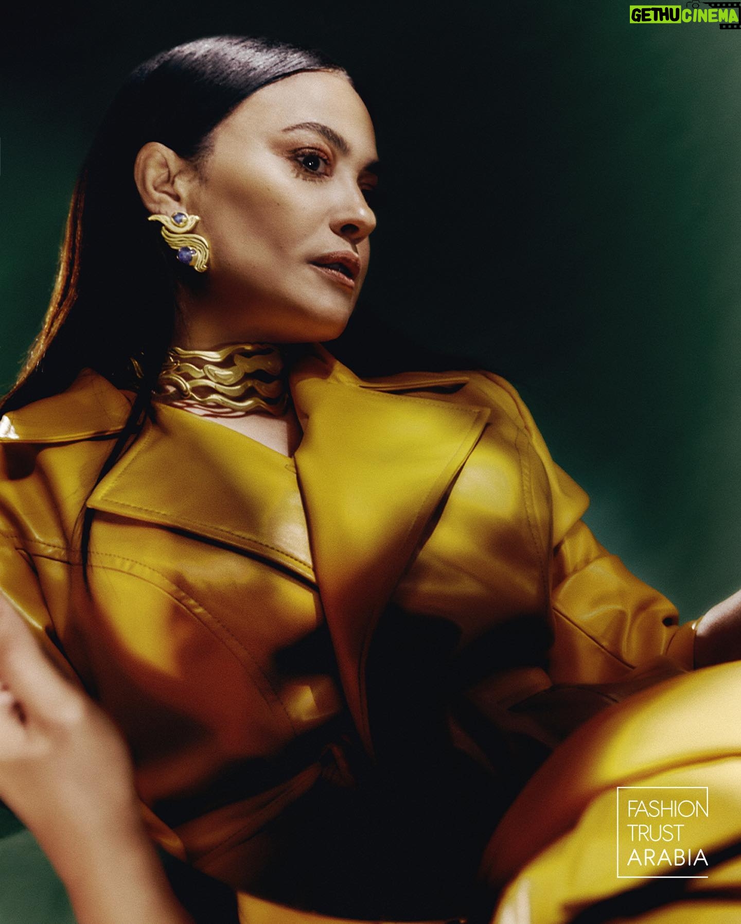 Hend Sabry Instagram - #FTAMeets: Renowned Tunisian-Egyptian actress @hendsabri as she talks to us about her career highlights, her favorite Arab Designers and the causes she is passionate about. Read our full March feature on our #FTA online platform (link in bio)
Photography: Amina Zaher
Creative Direction: Sophie Safi
Art Direction: Tatiana Akl
Production: DigitentWorld
Styling: Ahmed Sorour
Styling Assistant: Amir Enaba
Make-up Artist: Soha Khoury
Hair Stylist: Alfred Najib
Videography: Ahmed Medhat
Words by: Dana Nassour