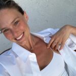 Bar Refaeli Instagram – Slide through for the best part me 🫶🏼