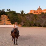 Renata Notni Instagram - Enloquecida 🐴 🦓 🧡
@cuixmala 
#cuixmala