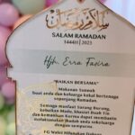 Erra Fazira Instagram – Alhamdulillah, rezeki bulan ramadhan… ❤️

Terima kasih 

1. @bakernextdoor_ my all time fav desserts.. Tq so much dear Ai Ling 😍 .. kita selalu order juga tau.. siapa yg nak try, boleh contact dorang laju2 k.. 👍

2. terima adikku adikku Hajjah @fouziahgous @fgwalet my fav birdnest.. 

3. ABAYA @bymarlena_official .. simple and comfortable abaya.. 🥰🥰

4. one stop centre for all founders.. @jolsluxefabrics 👍🏻👍🏻