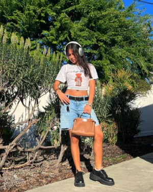 Isabela Merced Instagram - idk i think man’s greatest weapon is his burning soul 🤷‍♂️
