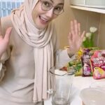 Erra Fazira Instagram – Nak minuman yang simple tapi sedap?? 😋
Jom Erra tunjukkan.. Longan dengan Nata De Coco Laici!

Erra guna empat bahan ni je:
1. Nata De Coco Laici Captain Dolphin
2. Buah Longan
3. Hirisan Lemon
4. Ais

Semudah ABC kan! Anda boleh dapatkan Nata De Coco Captain Dolphin di kedai berhampiran anda, atau klik je link di bio @captaindolphin.my  Selamat mencuba!

#captaindolphin #nata #natadecoco #konjac #konjacjelly #dessert