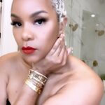 LeToya Luckett Instagram - ✨HEADED OUT✨

I’m outside this weekend! Mama needs a night out & I’m getting ready with the best leave-in to keep my hair hydrated and full of shine before I head out! @mielleorganics Pomegranate & Honey Leave-In Conditioner adds so much moisture to my hair. Try it and find out why this is an award winning product!! 🏆💕