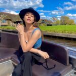 Cemre Baysel Instagram - Giethoorn 🪄

(📷 @serhatsenn 🌹)