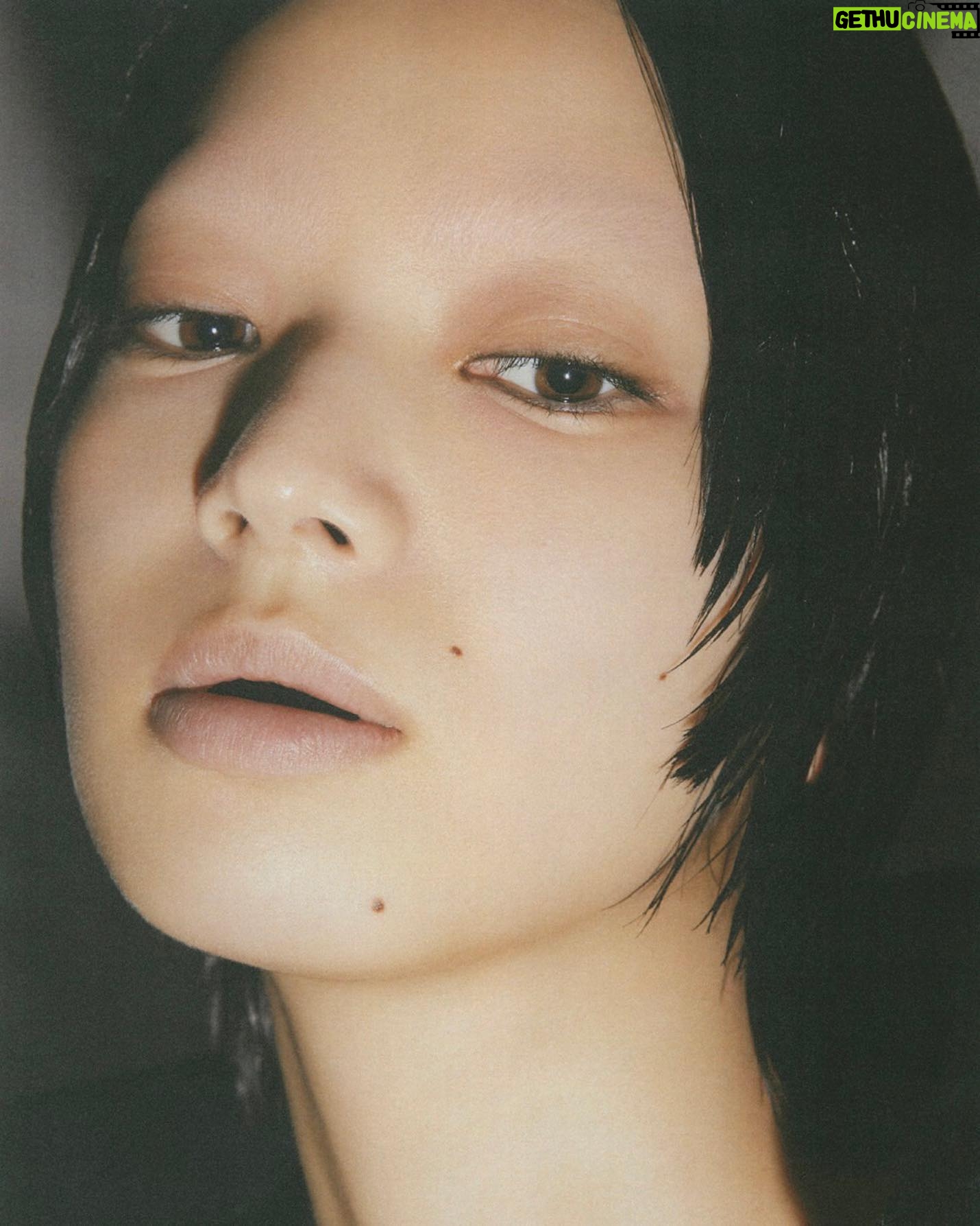 Nana Komatsu Instagram - project 001 “Give it away now“
