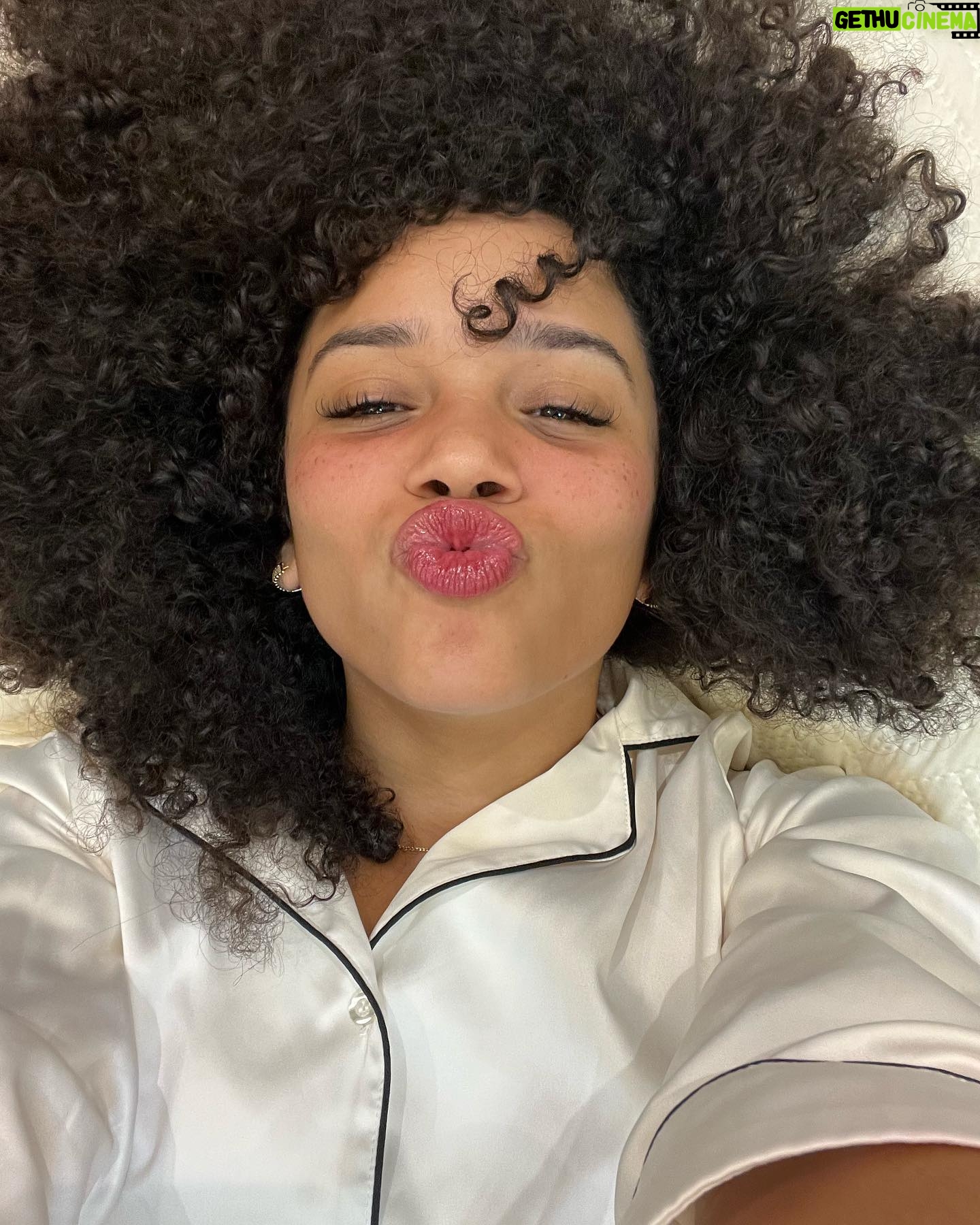 Chelsy García Instagram - Como no sabía cuál subir, las subí todas.