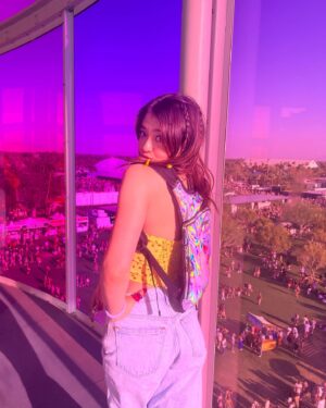 Ella McKenzie Instagram - Day 1 🎡🌴🎶
