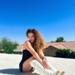 Sofie Dossi Instagram - day 2 tings🤍