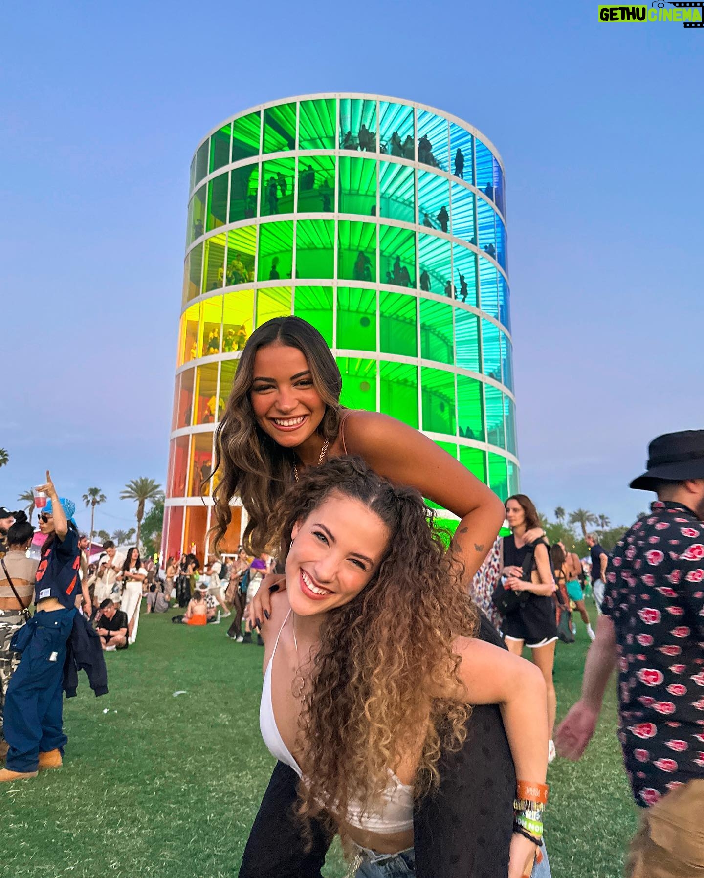 Sofie Dossi - 92.8K Likes - Coachella finale 🤠