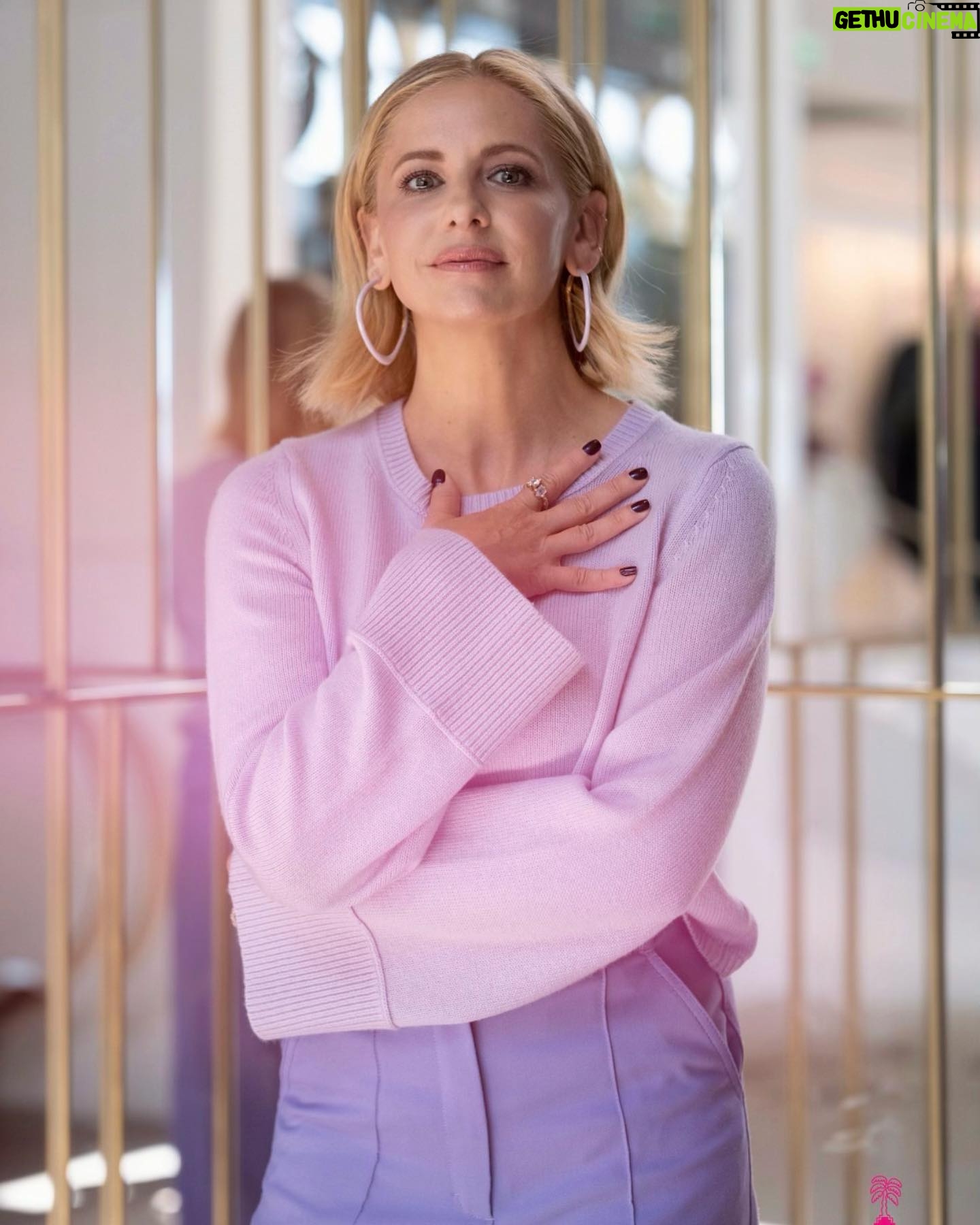 Sarah Michelle Gellar Instagram - Homage to Daphne