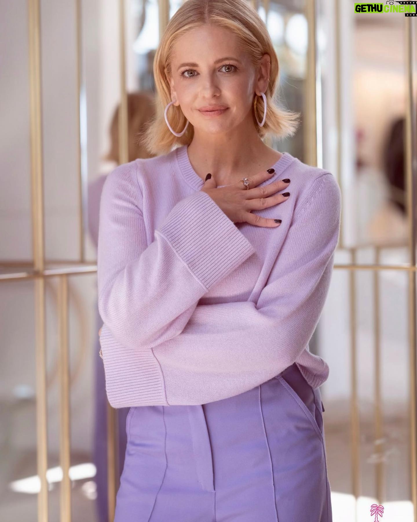 Sarah Michelle Gellar Instagram - Homage to Daphne