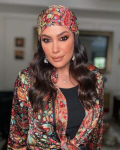 Hend Sabry Instagram - Shop the look @secondchanceonline_ 🌷😘🥰