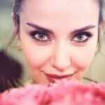İrem Helvacıoğlu Instagram - 💐🌺🌺