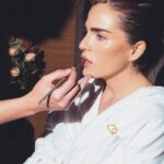 Karla Souza Instagram – Diosas de Plata Glam 

Look @chaneloficial
Stylist @danireyesoficial
Makeup @salvadorgonzalezmakeup
Hair @ernestovargas_hair
Pictures/Video @luismeza8
Zapatos @reginaromeromx

#pecime #diosasdeplata #lacaída #karlasouza #salvadorgonzalezmakeup #ernestovargashair #danireyes #reginaromeromx #chanel #chanelmx #chaneloficial