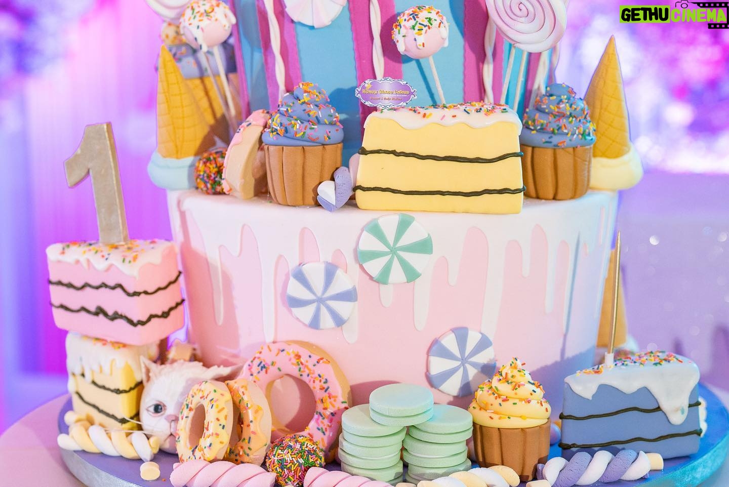 Jennylyn Mercado Instagram - Do you have a sweet tooth? 🍬Then you’re in for a treat. From a blank canvas, @whitespacemnl transformed into a #canDYLANd dream for @mercadojenny and @dennistrillo’s daughter Dylan’s first birthday! đźŤ
Yummy gummy bears, pastel palm trees, and life-size candies all around. At this party, desserts came first! All for our sweet little Dylan! 🥰
Full planning and Coordination:@vpeventsco @niceynice_
Event Designer: @gideonhermosa @houseofhermosaph
Catering: @juancarlocaterer
Lights & Sounds: @ignite.pro
Staging: @4thwall.group
Photo & Video: @niceprintphoto
Dessert Bar: @audreyspastries
Cake: @honeyglazecakes
Giveaway Kids: @insta_mug
Giveaway Adults: @kleankanteen_ph
Care Kit: @nina.leatherph
Photo booth: @poseandprint
Performer: @geraldine.a.uy
Food Carts:
@crepeglazik
@sweettooth.mgs
@festivesbyclustercones
@pufflesph
donutsonthego
@hotlinksph
@frose.cocktails
@pastapoloph
Play Area:
@cityjumpnslide
@thenestplayandpartypad
@pastelplay.ph
@printdivas
Uv Purifiers sponsored by @allerplasma
Crewmeal by @thepurplewok
Genset: Mc Lights Resources
Detail pictures by: @adrianardiente
#CaliforniaDreams #KidsParty