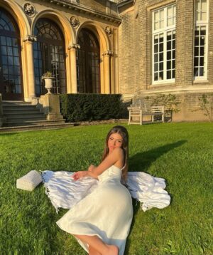 Mimi Keene Instagram - I’m tired…carry me?