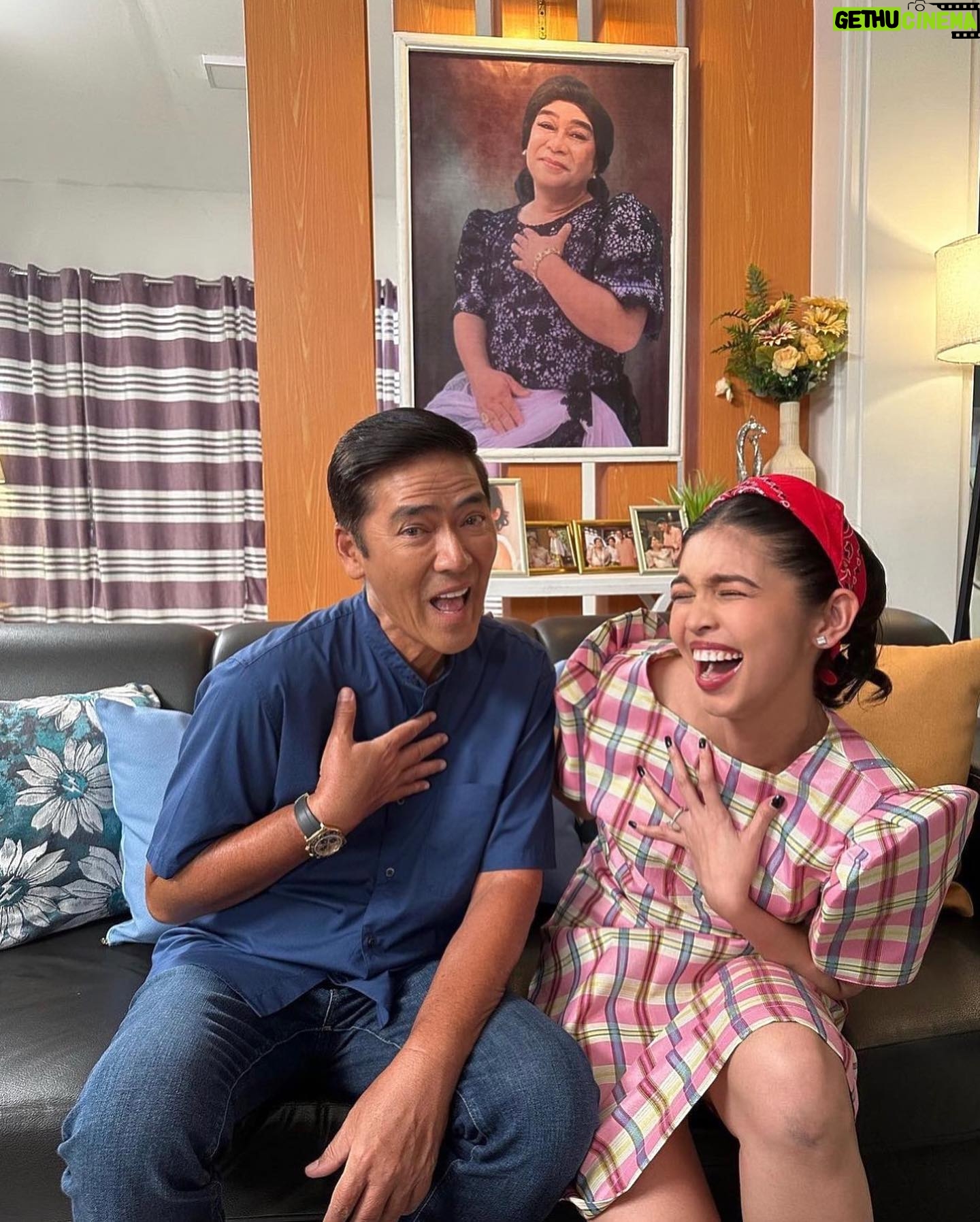 Maine Mendoza Instagram - The Otogans are signing off. 🫶🏻

Thank you, Bossing. Thank you, DG fam.
Grateful for many things.
Thank You.

Catch our finale episode tonight at 9:15pm and watch out for Open 24/7 coming real soon. ☺️

Maraming salamat, mga Kapuso!

Your daddy’s gurl,
Stacy O.
